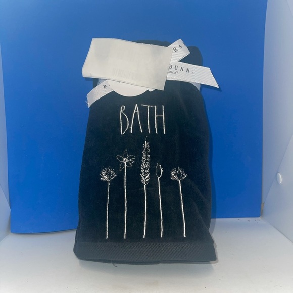 Rae Dunn Set of 2 Hand Towels/Black Floral “Bath” - Picture 4 of 4
